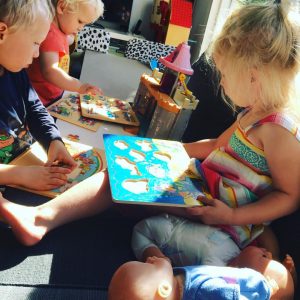 spelen kinderen binnen spelideeën puzzel