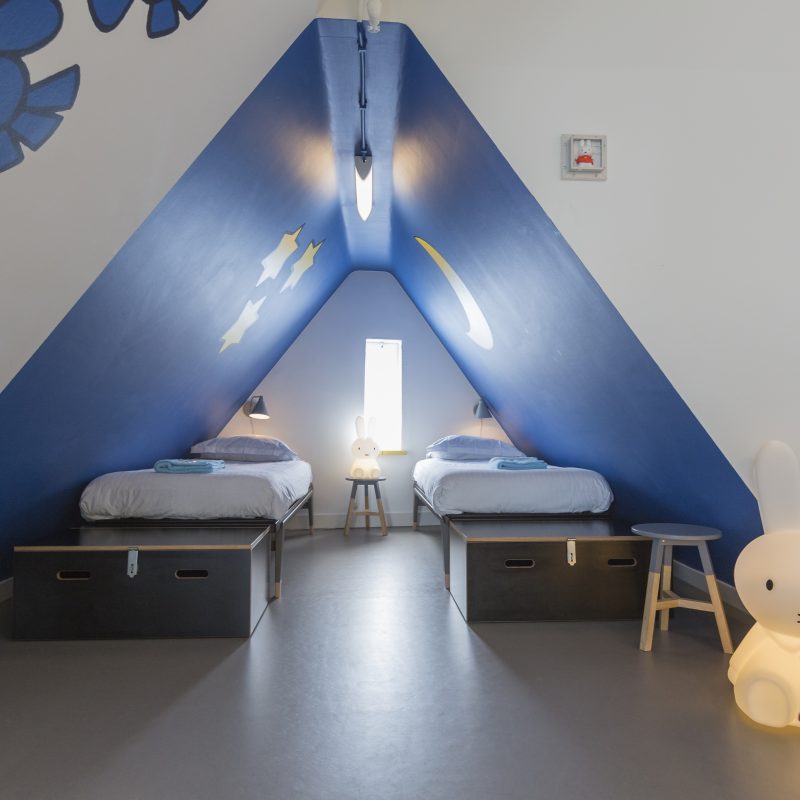 Nijntjekamer Stayokay Utrecht-Centrum geopend door Kim-Lian van der mij