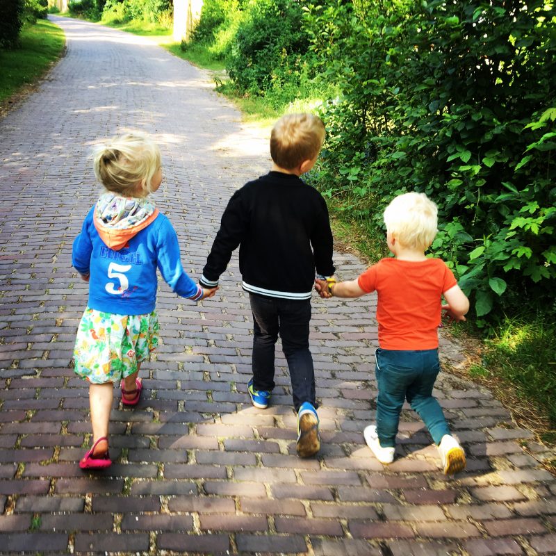 Twee jaar: “Ik ben twee en zeg nee” de kinderpubertijd is nabij, help!!!