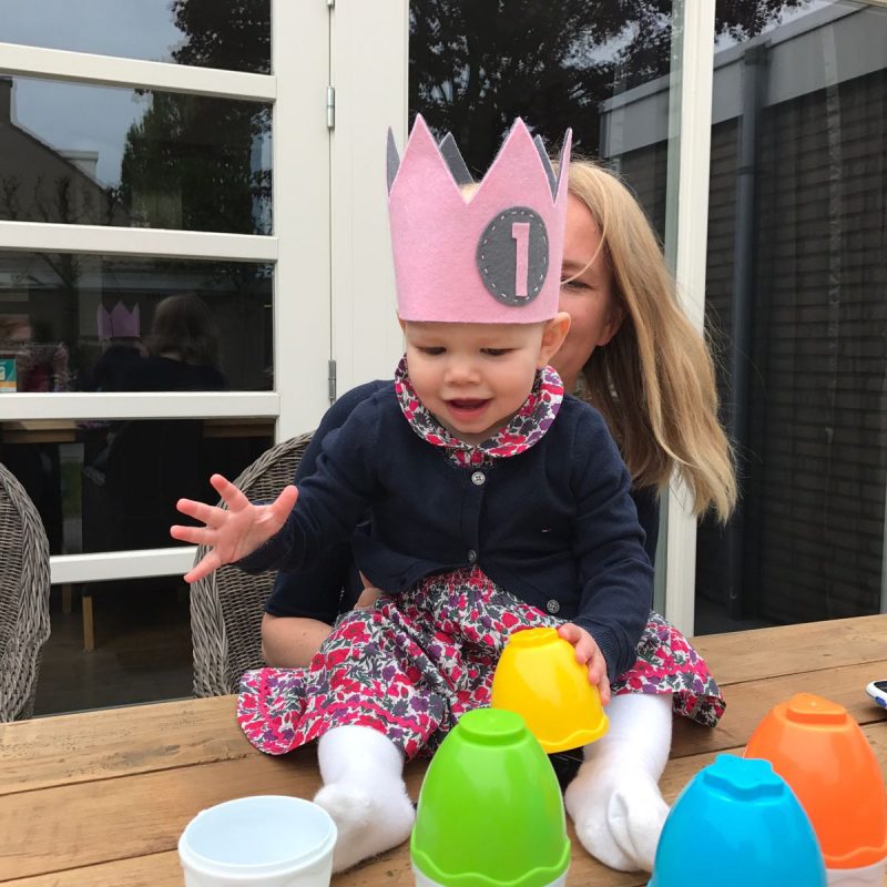 Je verjaardag op een themadag ….. Als ze maar niet met kerst geboren wordt!