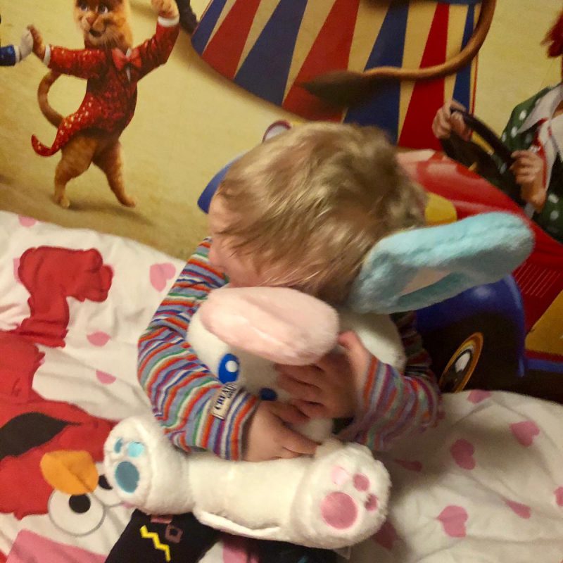 Wat zijn jullie bedrituelen? Wij dromen weg met ons lieve Droomkonijn!