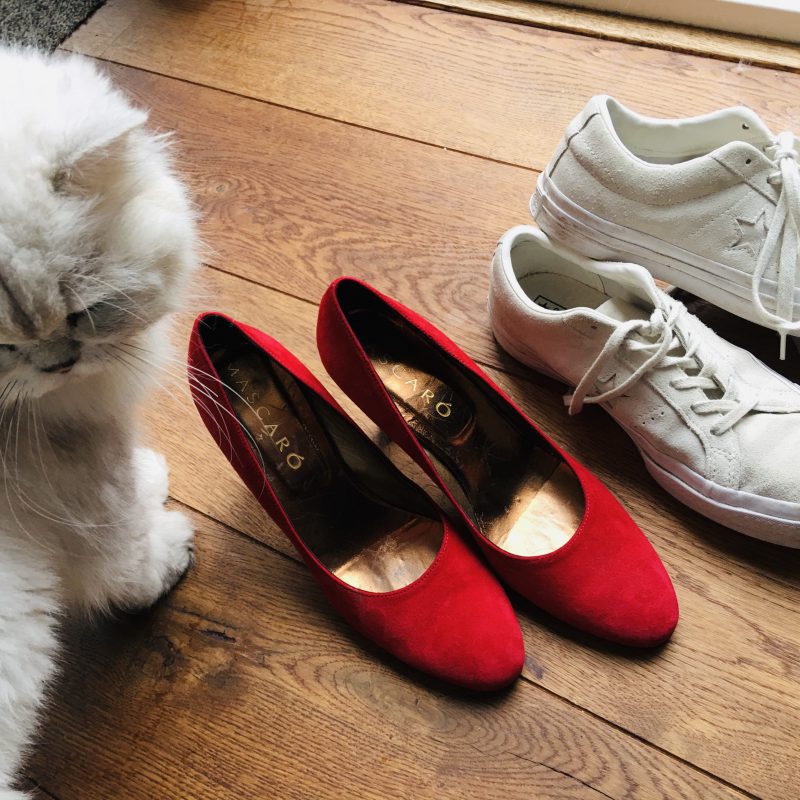 Van hakken naar sneakers….en andersom combineren met toffe winterjassen