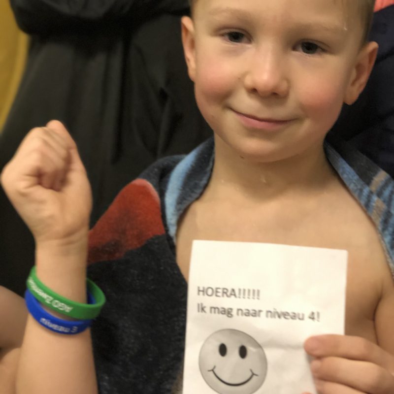 Hobbys, sportclubjes en activiteiten voor mijn kind! Met een zwemdiploma in the pocket gaat er een wereld open!