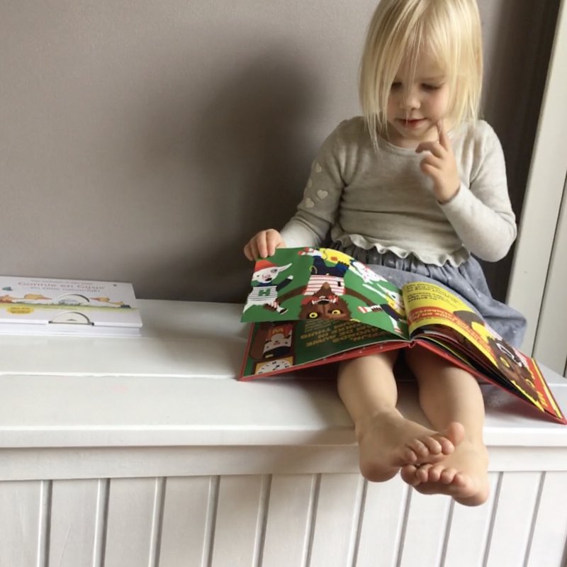 Lezen is meer dan leuk. Wij pakken er een boekje bij.