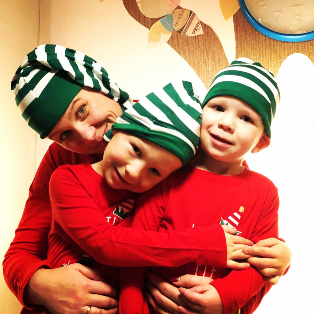 ultieme kerstcadeau, RVG, kerst, smartsolutions, rvgblogbox, melanothatsme, coupdecoeur onyx, twistedcircle, melanojewelry RVG, QuizPuzzles, pubquiz, puzzel, thnxtags, verlorenspullen, lostandfound, SurpriseFactory, Ultieme Kerstcadeau, blogbox