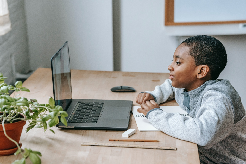 Refurbished laptop, eigen computer, laptop, back to school