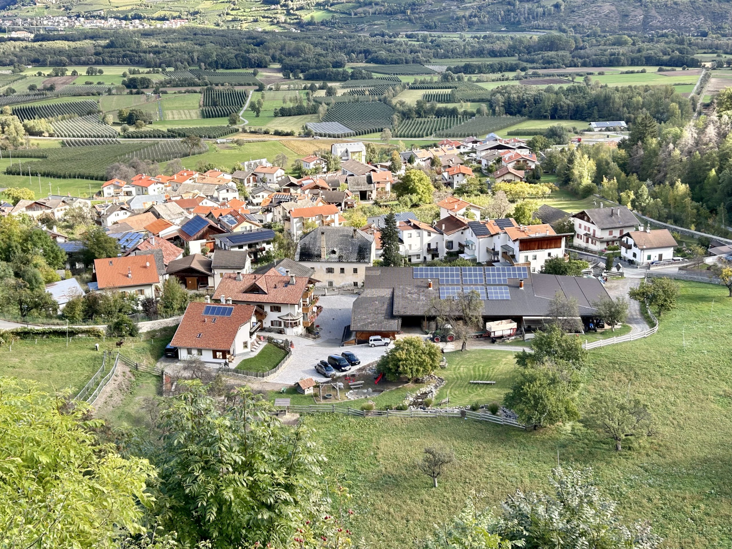 Prad am Stilfserjoch / Lichtenberg, Roter Hahn, Hof am Schloss, Roter Hahn, boerderijvakantie, Vinschau, Sud Tirol. Bolzano, Vinschgau
