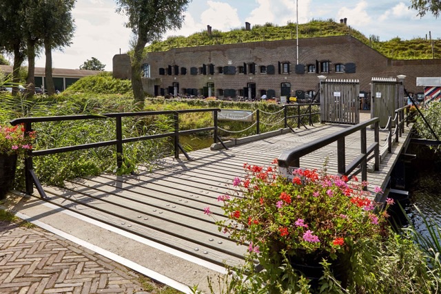 Biesboschlinie, origineel overnachten, citytrip biesbosch 