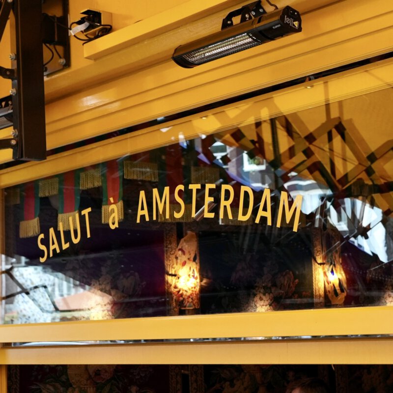 Nieuwe hotspot gespot in de Pijp ~ Bienvenue bij Salut