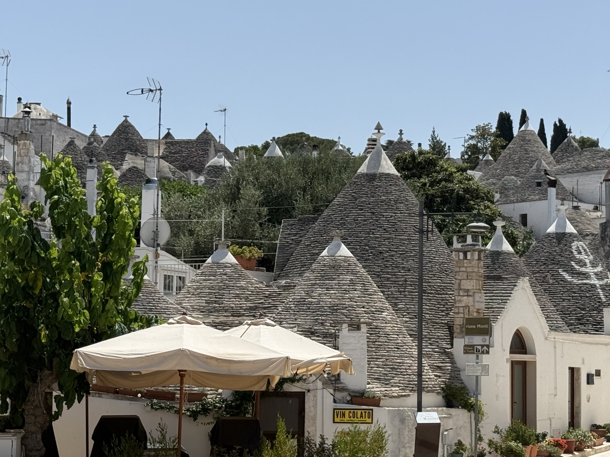 
De verborgen geschiedenis van Alberobello, puglia, Alborello, pepertjes