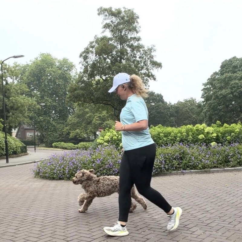 Review HOKA Clifton 11. Waarom ik deze hardloopschoen steeds weer aantrek